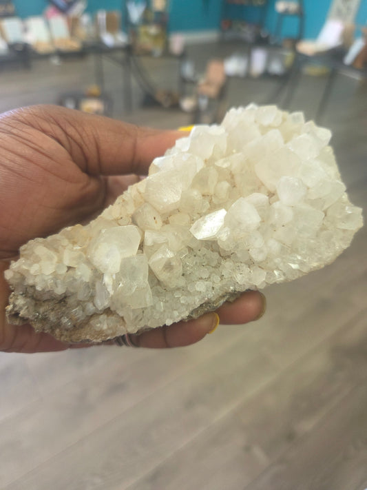 Raw- White Calcite